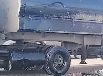 استهداف صهاريج نفطية في دير الزور