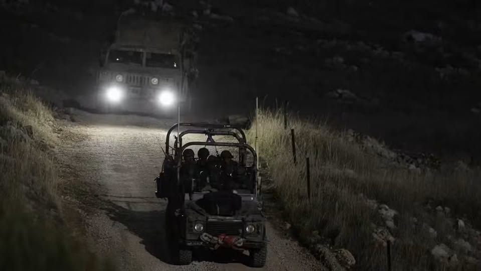 الجيش الإسرائيلي يعلن قتل شخص قرب موقع عسكري في جنوب سوريا