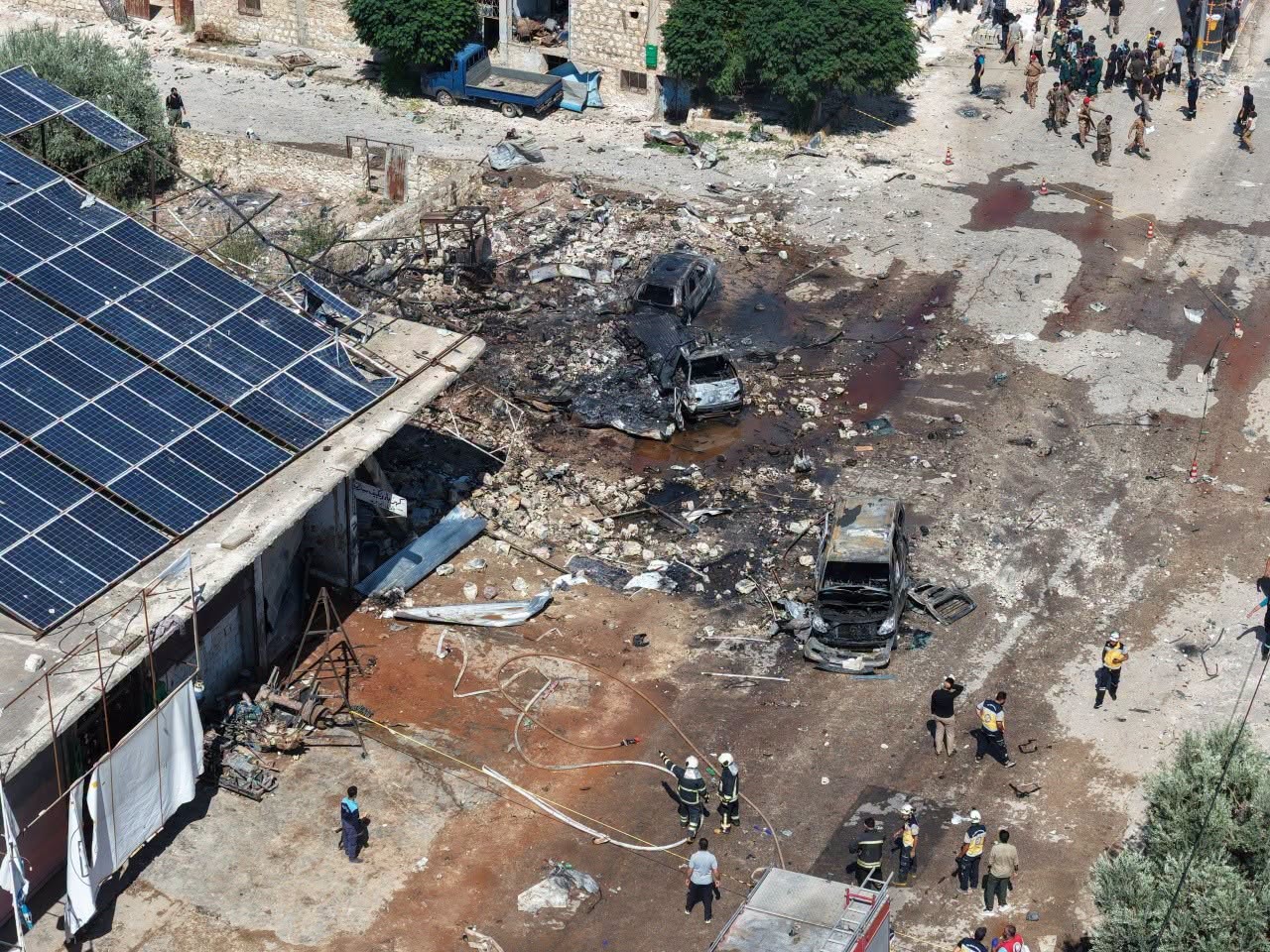 مقتل 5 أشخاص بانفجار سيارة محملة بالذخيرة في مدينة بنش بريف إدلب