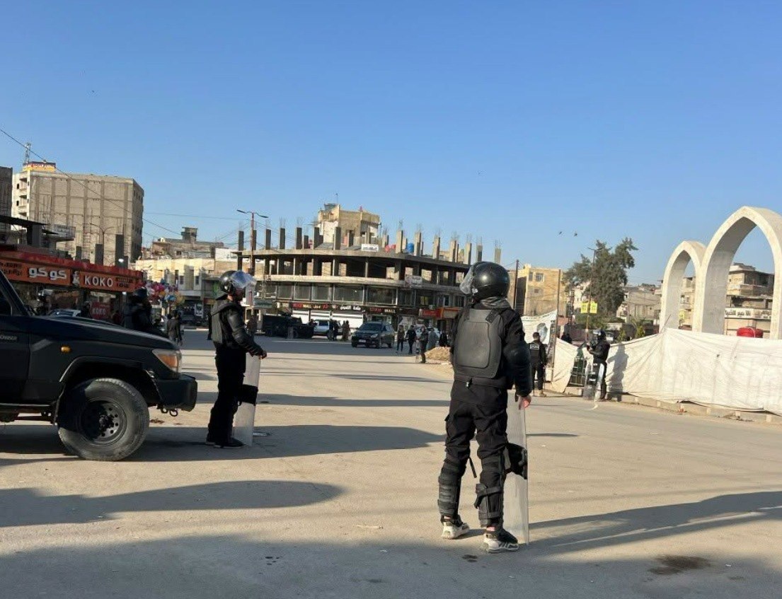 وقفة احتجاجية في الرقة تضامنًا مع درعا والقنيطرة