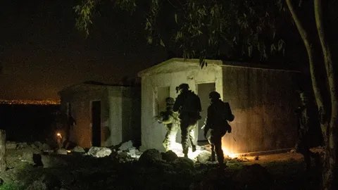 توغل إسرائيلي في قرية جملة بريف درعا وتفتيش منازل والاعتداء على مدني