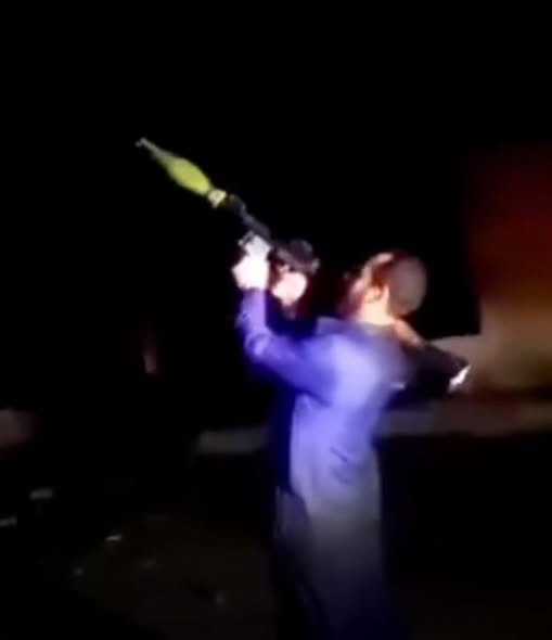 اطلاق ار بي جي احتفالاً بالزفاف