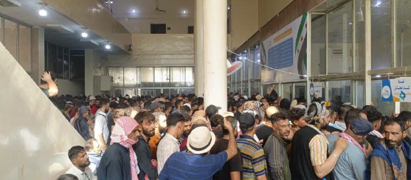 ازدحام كبير في مركز بريد الحسكة مع استمرار عمليات تبديل العملة