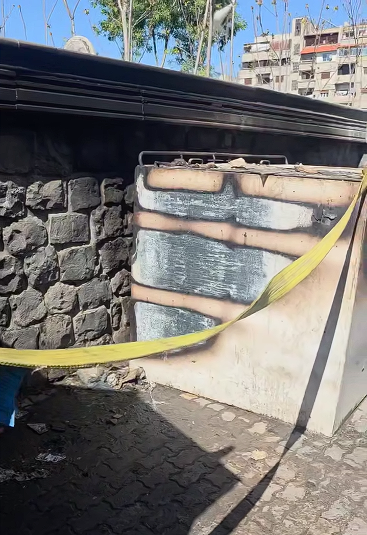 مشرد يضرم الناس بنفسه