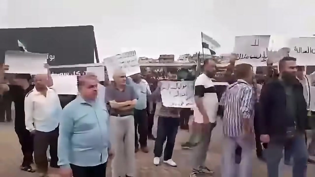 أهالي القرابيص في حمص يحتجون على مصير أراضٍ مستملكة مرتبطة بمشروع البوليفارد