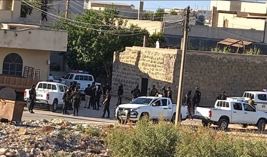 تعليق الدوام في مدارس الصنمين مع استمرار العملية الأمنية لليوم الثالث