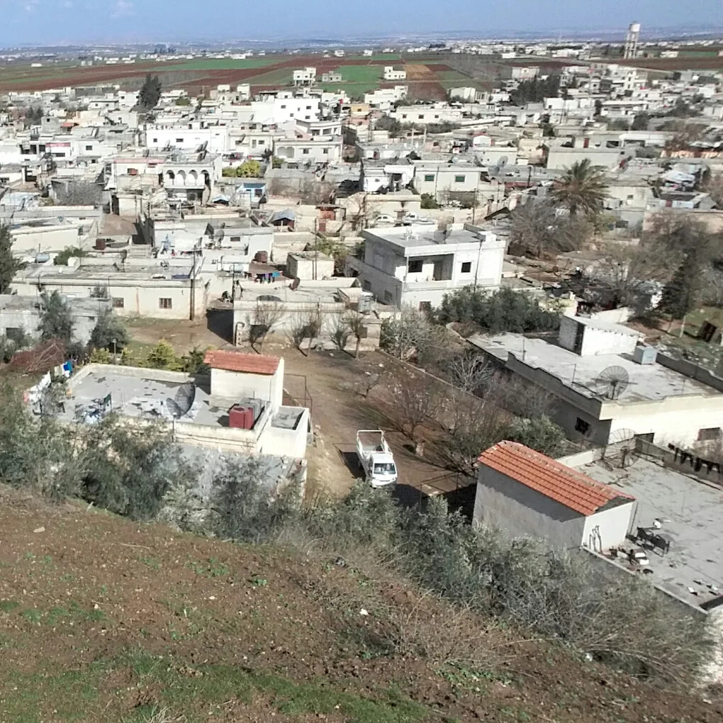 إضراب عام في تل سكين بريف حماة احتجاجاً على تدهور الوضع الأمني ومقتل ثلاثة من أبناء المنطقة