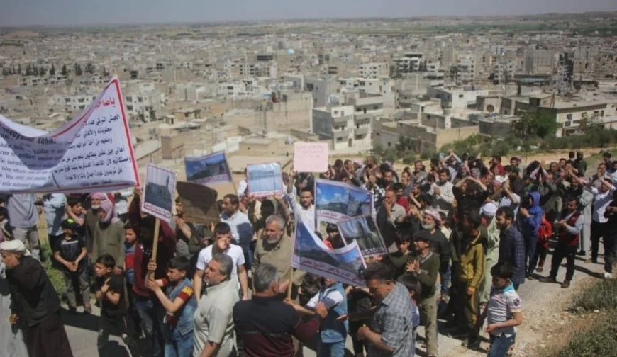 مظاهرة بحلب ضد الوجود التركي