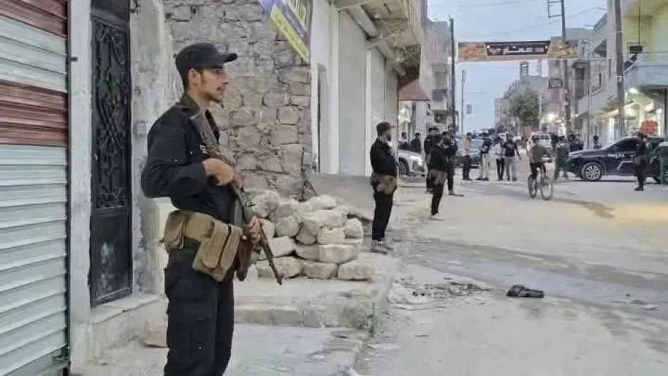 مقتل شخص وإصابة ثلاثة في اشتباكات عائلية بحي بني زيد في حلب