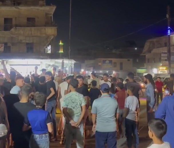 احتجاجات في منطقة طريق الباب بحلب رفضاً لرفع أسعار المحروقات