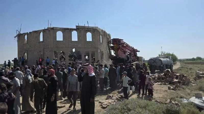 وفاة عامل وإصابة آخرين بانهيار سقف مسجد أثناء بنائه شرقي دير الزور